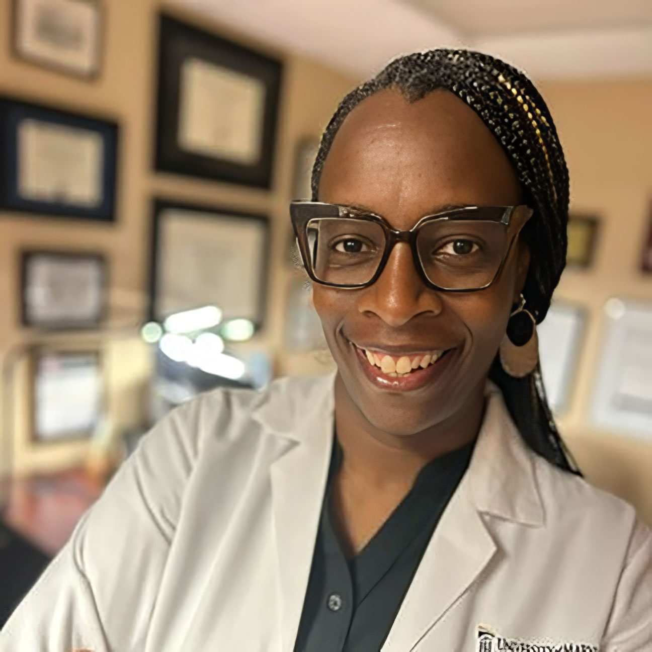A portrait of an Inside Family Medicine podcast guest, Shana Ntiri.